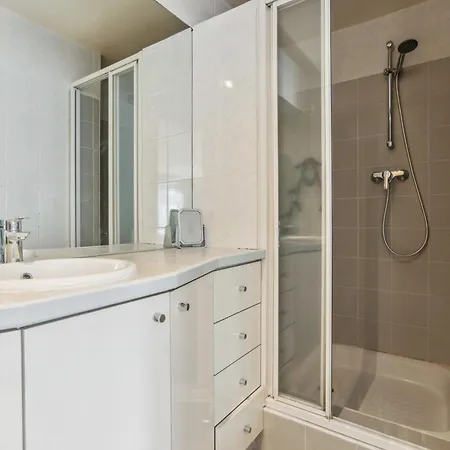 Bnbnova - 1br With Balcony - Trocadero & Arc De Triomphe Appartement