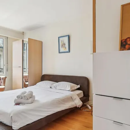 Bnbnova - 1br With Balcony - Trocadero & Arc De Triomphe Parijs