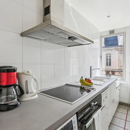 Bnbnova - 1br With Balcony - Trocadero & Arc De Triomphe Διαμέρισμα