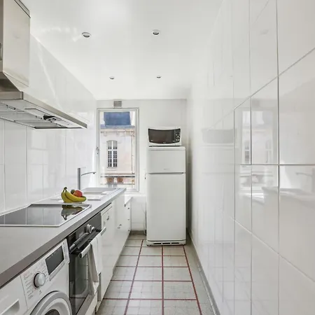 Bnbnova - 1br With Balcony - Trocadero & Arc De Triomphe Διαμέρισμα Παρίσι